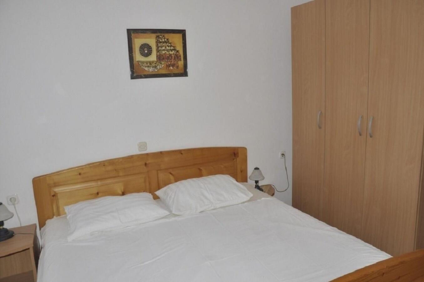 Apartments Petar - 6M From The Sea Barbat na Rabu Exterior photo